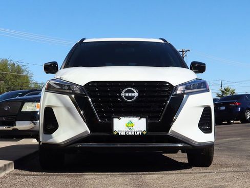 Used 2023 Nissan Kicks SR image 17