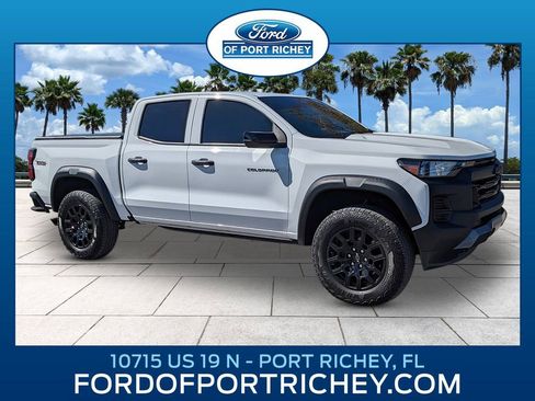 Used 2024 Chevrolet Colorado Trail Boss w/ Advanced Trailering Package image 1