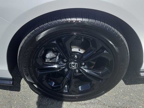 Used 2025 Honda Accord SE image 6