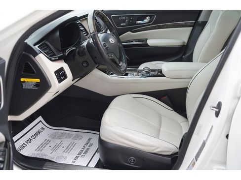 Used 2015 Kia K900 Luxury image 13