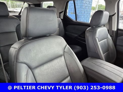 Used 2021 Chevrolet Traverse LT w/ LT Premium Package FWD image 12