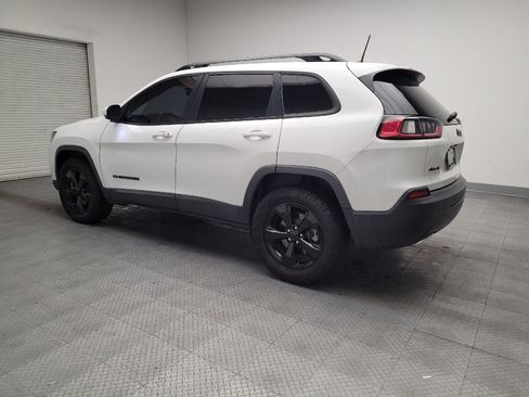 Used 2019 Jeep Cherokee Latitude Plus image 3