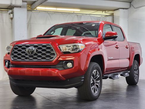 Used 2021 Toyota Tacoma TRD Sport AWD/4WD image 11
