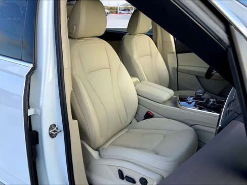 Used 2019 Audi Q7 3.0T Prestige w/ Prestige Package AWD/4WD image 9