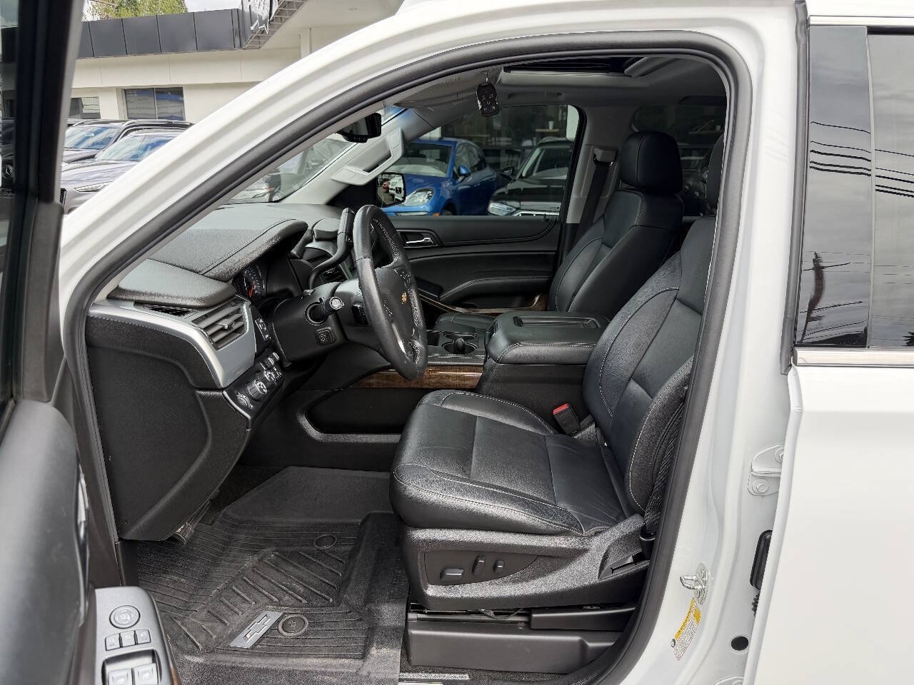 Used 2018 Chevrolet Tahoe LT w/ Luxury Package AWD/4WD image 42