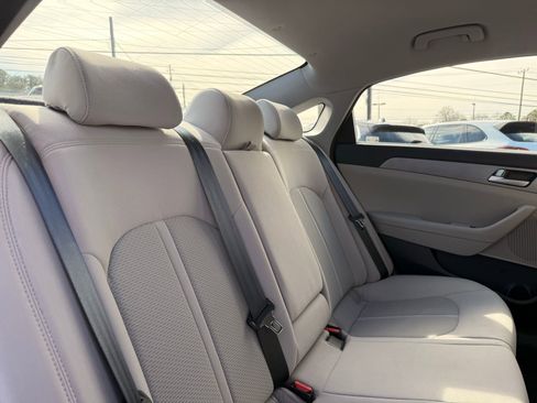 Used 2017 Hyundai Sonata SE image 30