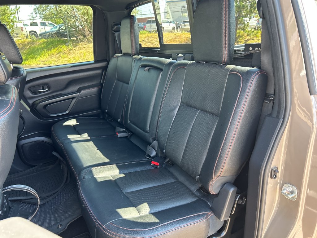 Used 2021 Nissan Titan PRO-4X w/ Pro-4x Convenience Package AWD/4WD image 18
