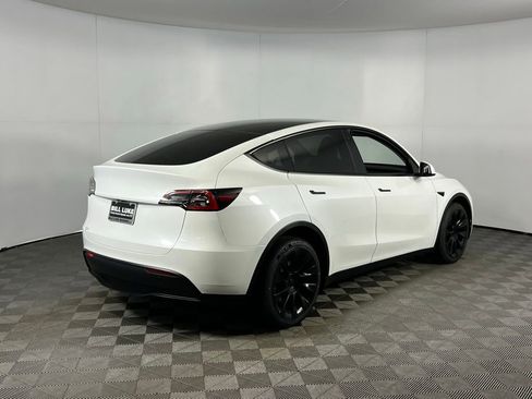 Used 2023 Tesla Model Y Long Range image 6