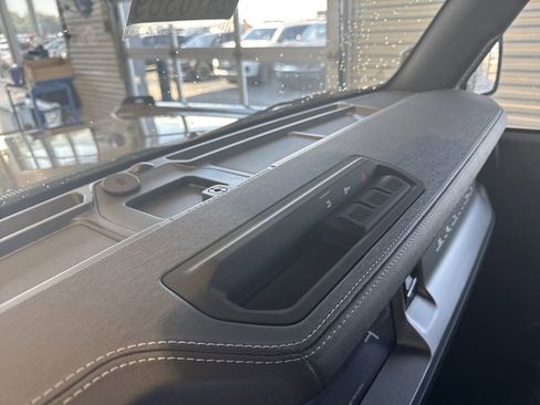 New 2025 Ford Bronco Outer Banks image 28