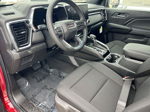 New 2026 GMC Canyon Elevation w/ LPO, Black Badging Package RWD image 9