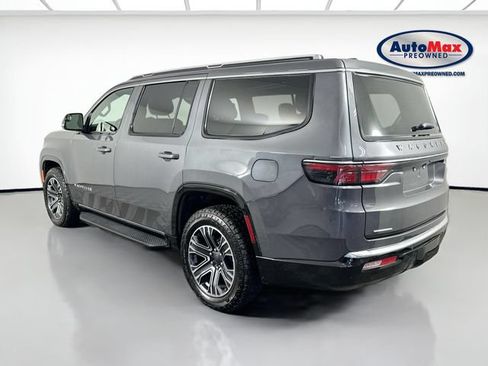 Used 2023 Jeep Wagoneer 4WD w/ Premium Group I image 5