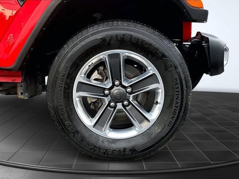 Used 2023 Jeep Wrangler Sahara image 34