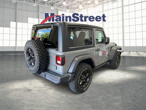 Used 2022 Jeep Wrangler Sport AWD/4WD image 5