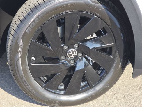 New 2026 Volkswagen Atlas SE image 14