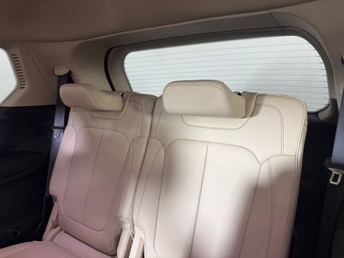 Used 2021 Jeep Grand Cherokee L Limited RWD image 33