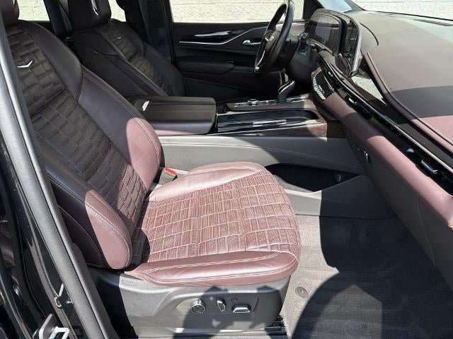Certified 2024 Cadillac Escalade ESV Sport Platinum w/ LPO, ONYX Package AWD/4WD image 13