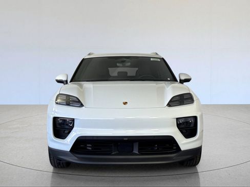 Certified 2026 Porsche Macan 4 Electric AWD/4WD image 11