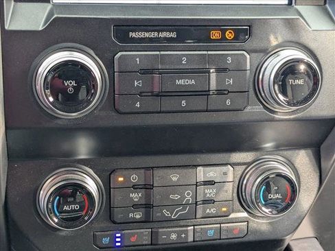 Used 2019 Ford F350 Limited image 9