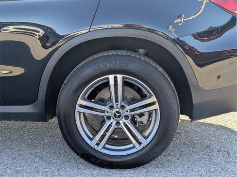 Used 2021 Mercedes-Benz GLC 300 image 11