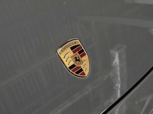 Used 2025 Porsche 911 Carrera RWD image 31