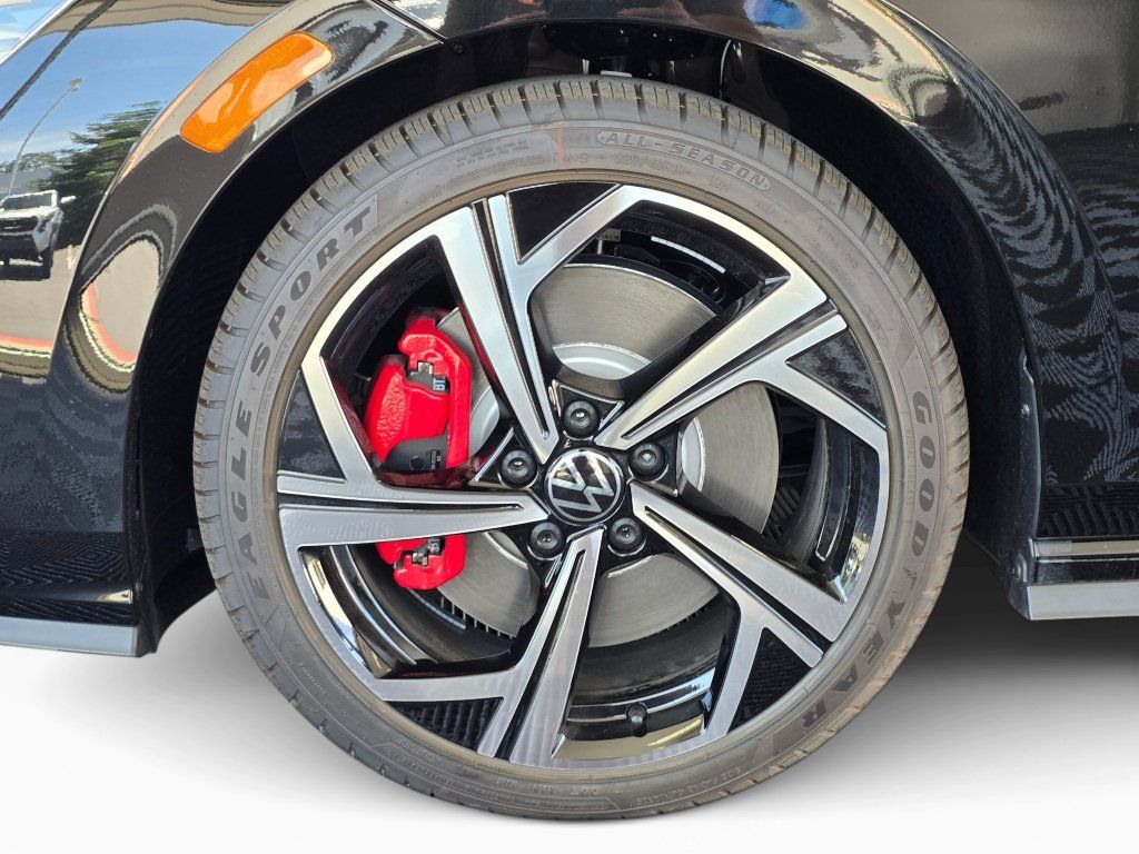 New 2026 Volkswagen GTI SE FWD image 11