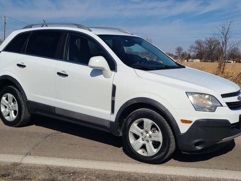 Used 2014 Chevrolet Captiva Sport LS image 1
