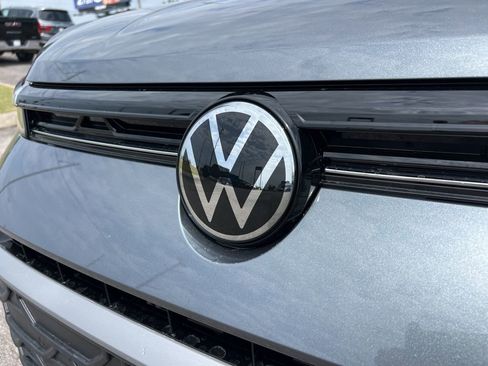 New 2026 Volkswagen Taos SE FWD image 10