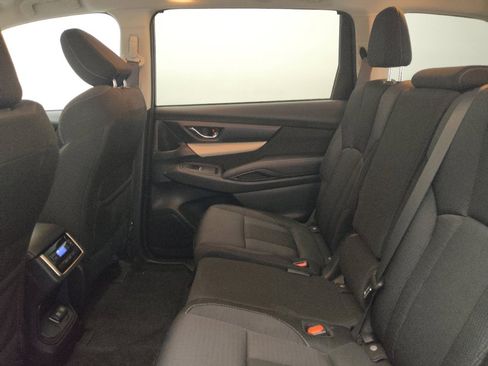 Used 2022 Subaru Ascent Premium image 18