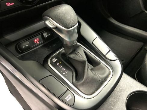Used 2020 Kia Soul LX FWD image 30