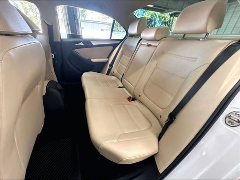 Used 2018 Volkswagen Jetta SEL FWD image 24