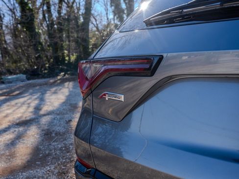 Used 2023 Acura MDX A-Spec image 10