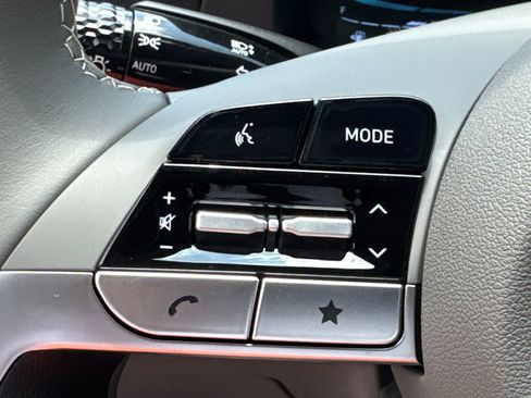 Certified 2025 Hyundai Elantra Sport FWD image 24