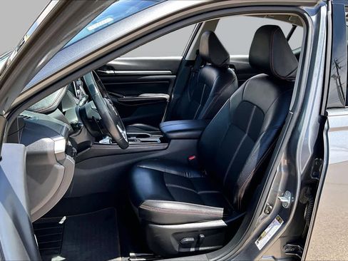 Used 2024 Nissan Altima 2.5 SR FWD image 8