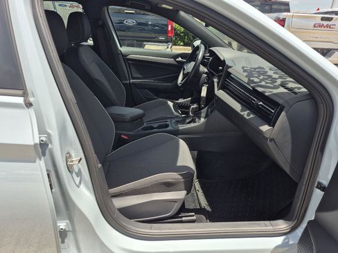 Used 2025 Volkswagen Jetta Sport FWD image 8