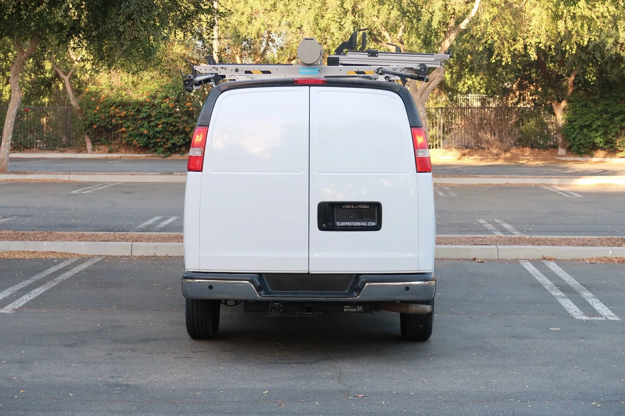 Used 2017 Chevrolet Express 2500 Extended RWD image 7