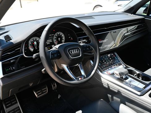 Used 2025 Audi SQ7 Premium Plus AWD/4WD image 16