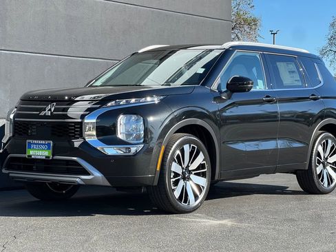 New 2026 Mitsubishi Outlander SEL FWD image 9