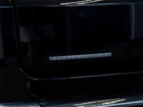 Used 2023 Jeep Wagoneer Series III w/ Preferred Equipment Group image 25