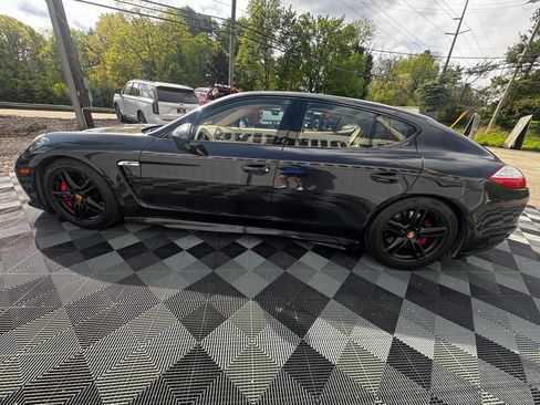 Used 2013 Porsche Panamera GTS AWD/4WD image 6