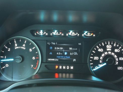 Used 2019 Ford F150 XLT w/ Equipment Group 302A Luxury AWD/4WD image 15