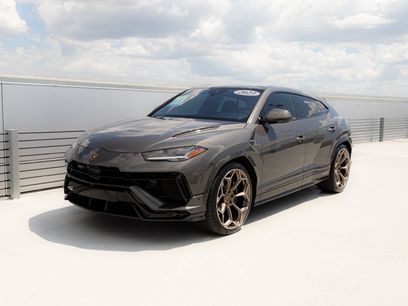 Used 2023 Lamborghini Urus Performante