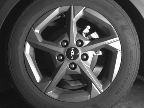 Used 2025 Kia K4 LXS image 14