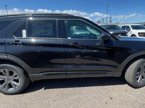 New 2026 Ford Explorer Active w/ Active Comfort Package AWD/4WD image 9