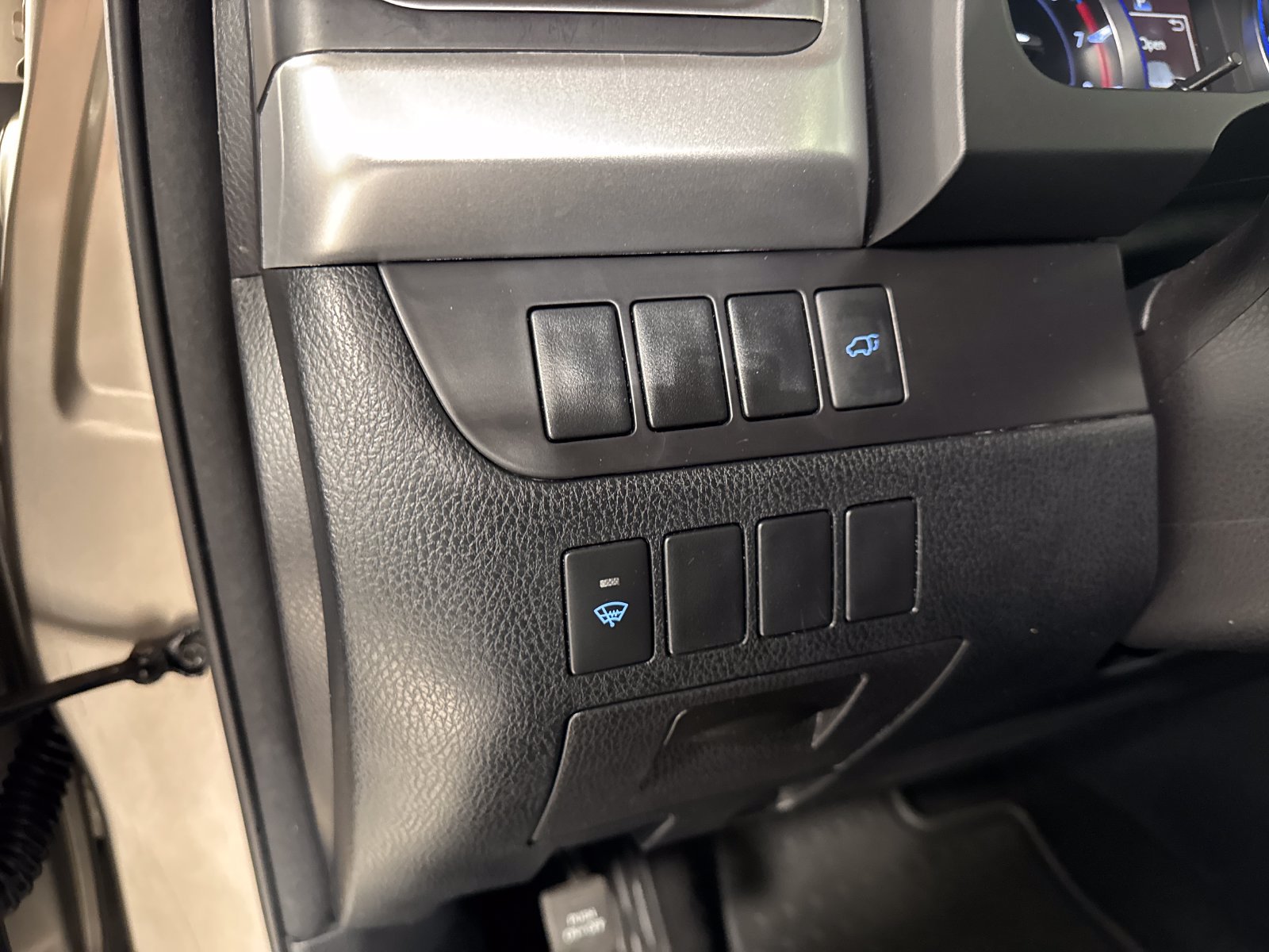 Used 2015 Toyota Highlander XLE AWD/4WD image 18