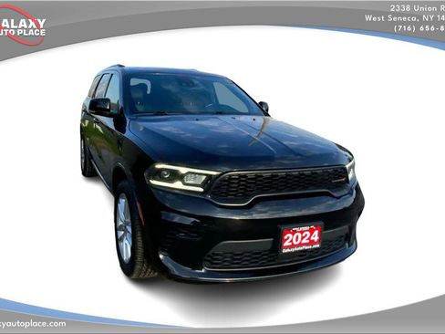 Used 2024 Dodge Durango GT image 3