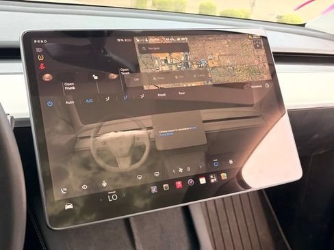 Used 2022 Tesla Model Y Performance AWD/4WD image 15