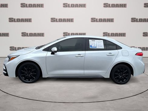 Used 2024 Toyota Corolla SE FWD image 2