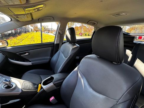 Used 2012 Toyota Prius Four image 17
