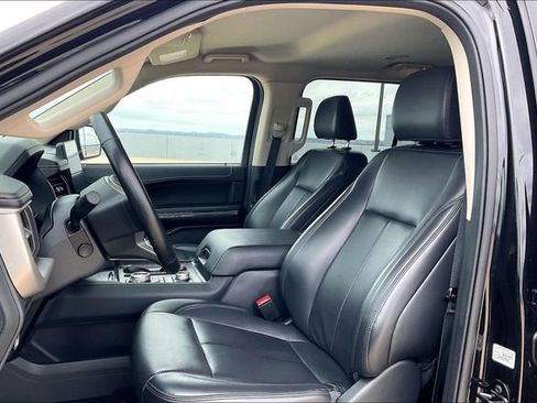 Used 2024 Ford Expedition XLT image 25