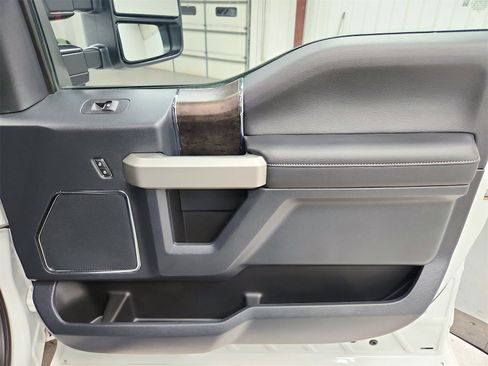 Used 2022 Ford F250 Lariat w/ Lariat Ultimate Package image 42